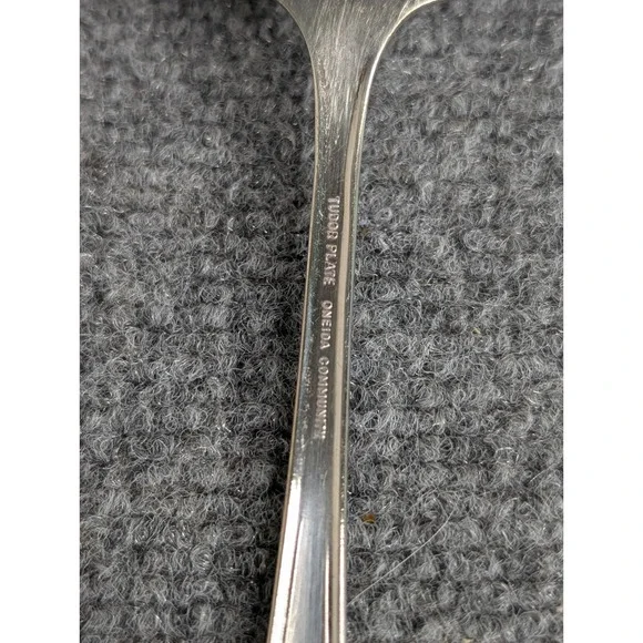 Vintage Oneida Community Silverplated Pie Server  Tudor Plate Flatware Utensil - Picture 5 of 6